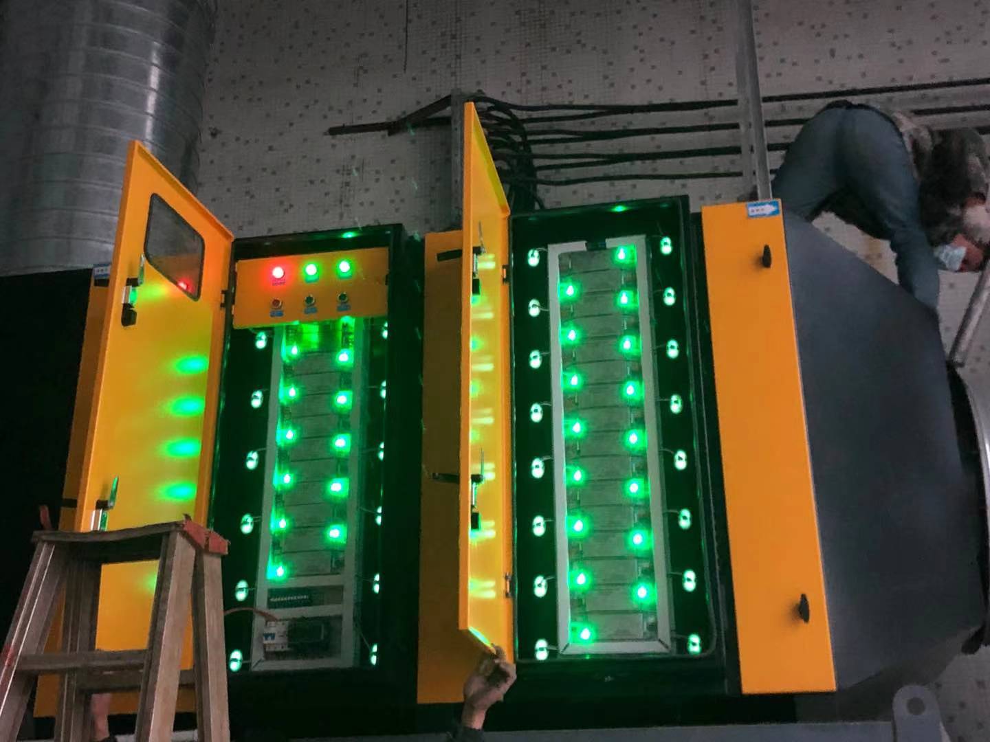 昶联灵山厂加装UV光解，活性炭更换